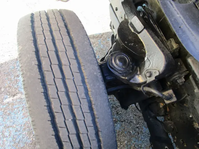 いすゞ エルフ SKG-NJR85AD(2WD)の写真22