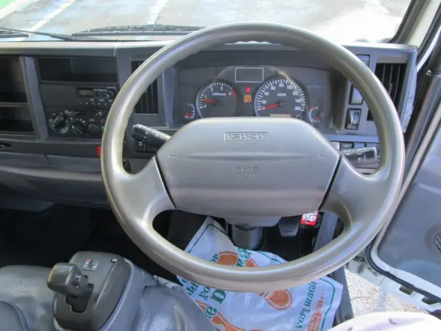 いすゞ エルフ SKG-NJR85AD(2WD)の写真25