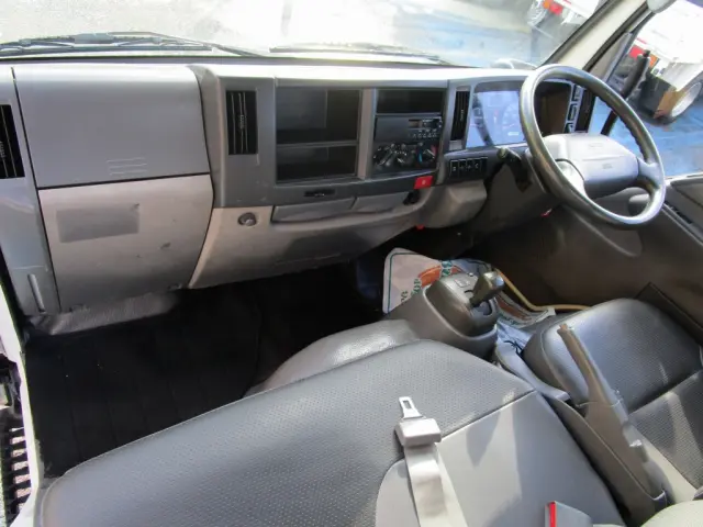 いすゞ エルフ SKG-NJR85AD(2WD)の写真31