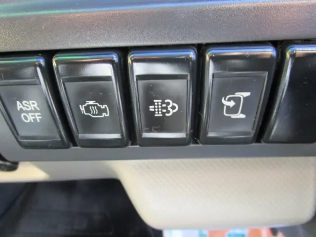 いすゞ エルフ SKG-NJR85AD(2WD)の写真34