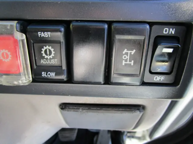 いすゞ エルフ SKG-NJR85AD(2WD)の写真35