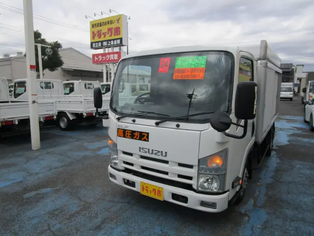 いすゞ エルフ TKG-NLR85N(2WD)の写真1