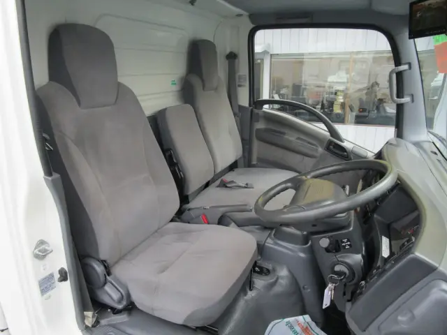 いすゞ エルフ TKG-NLR85N(2WD)の写真6