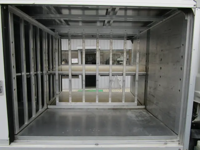 いすゞ エルフ TKG-NLR85N(2WD)の写真15