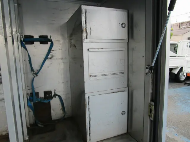 いすゞ エルフ TKG-NLR85N(2WD)の写真18