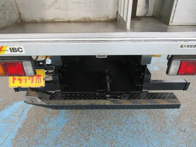 いすゞ エルフ TKG-NLR85N(2WD)の写真24