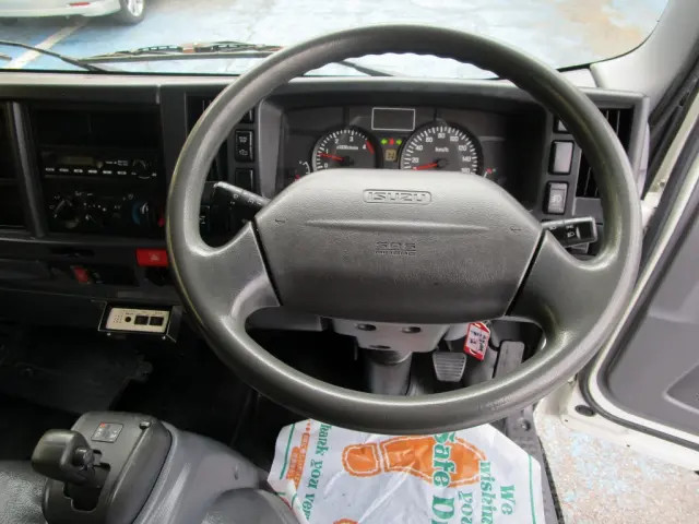 いすゞ エルフ TKG-NLR85N(2WD)の写真25