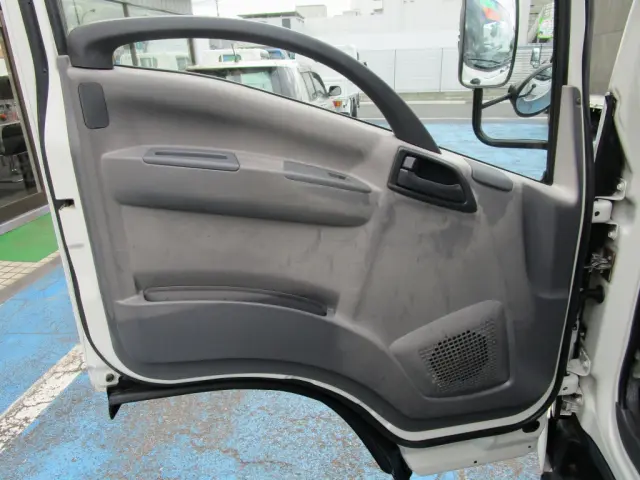 いすゞ エルフ TKG-NLR85N(2WD)の写真30
