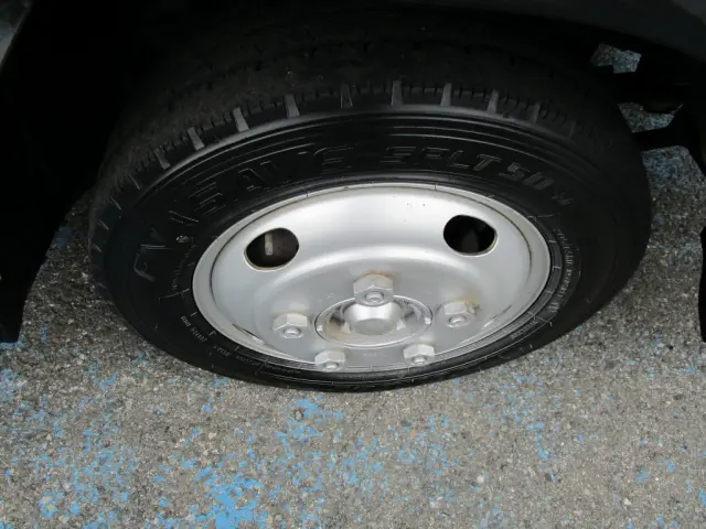 いすゞ エルフ TKG-NLR85N(2WD)の写真36