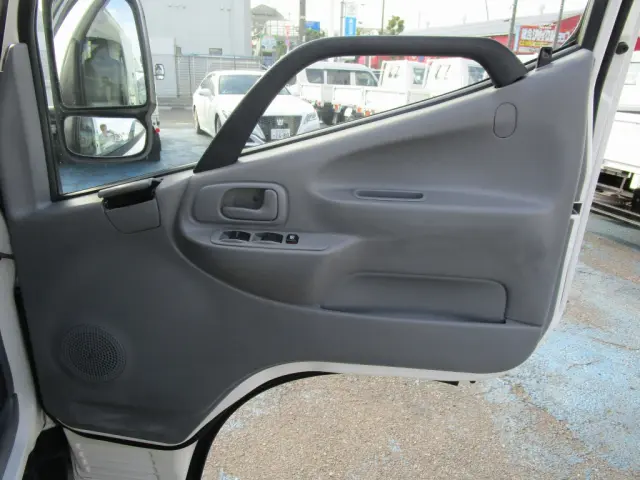 日野 デュトロ 2RG-XZU605M(2WD)の写真28