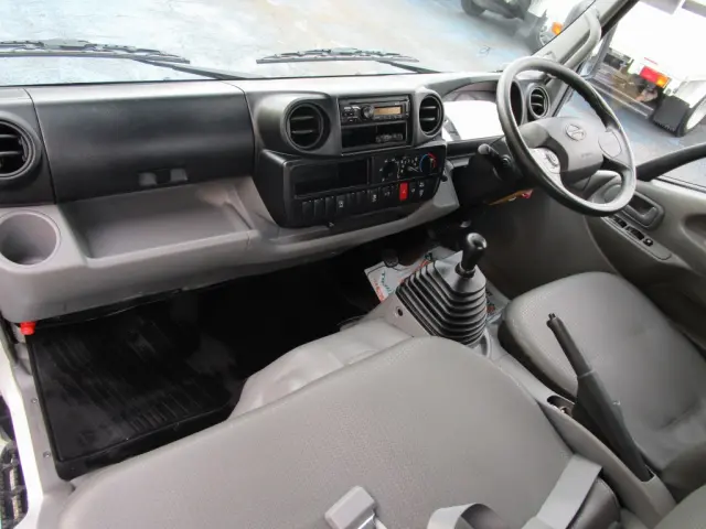 日野 デュトロ 2RG-XZU605M(2WD)の写真37
