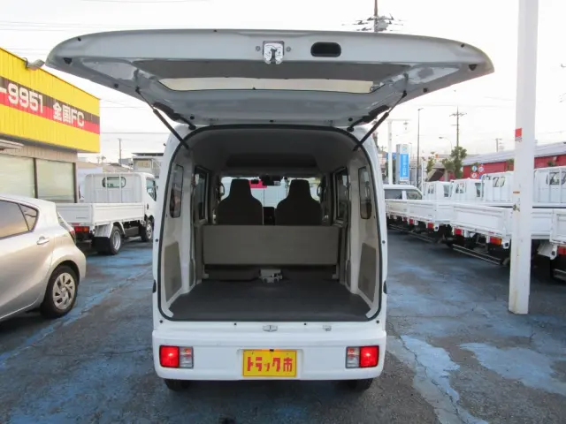 日産 クリッパーバン 5BD-DR17V(2WD)の写真5