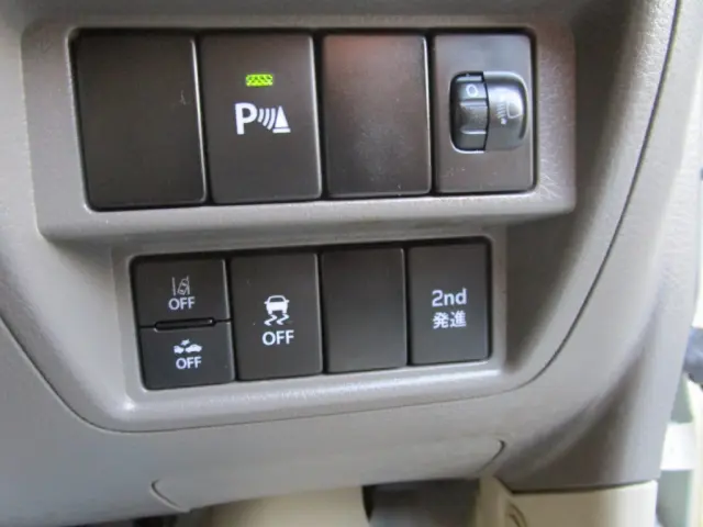 日産 クリッパーバン 5BD-DR17V(2WD)の写真27