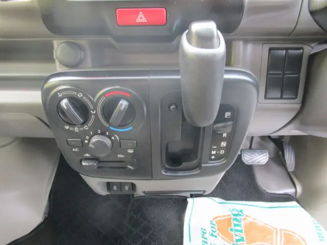 日産 クリッパートラック 5BD-DR17V(2WD)の写真21