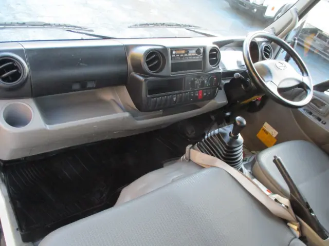 日野 デュトロ TKG-XZC610T(2WD)の写真31