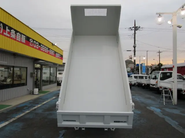 いすゞ エルフ TPG-NKR85AD(2WD)の写真4