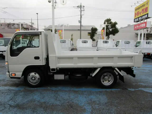 いすゞ エルフ TPG-NKR85AD(2WD)の写真9