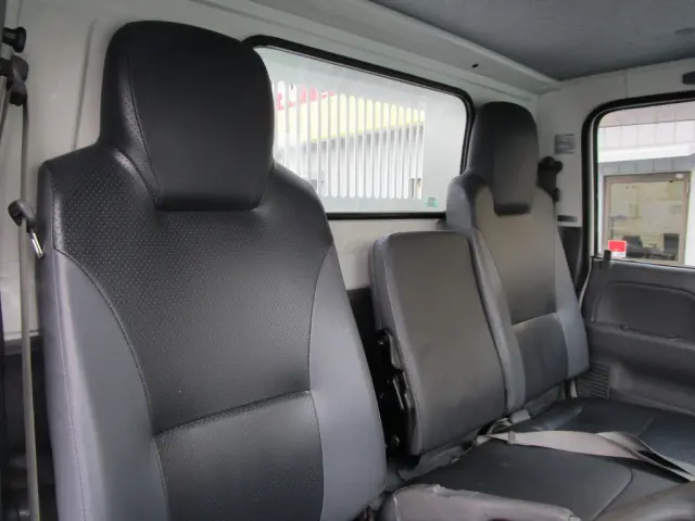 いすゞ エルフ TPG-NKR85AD(2WD)の写真29