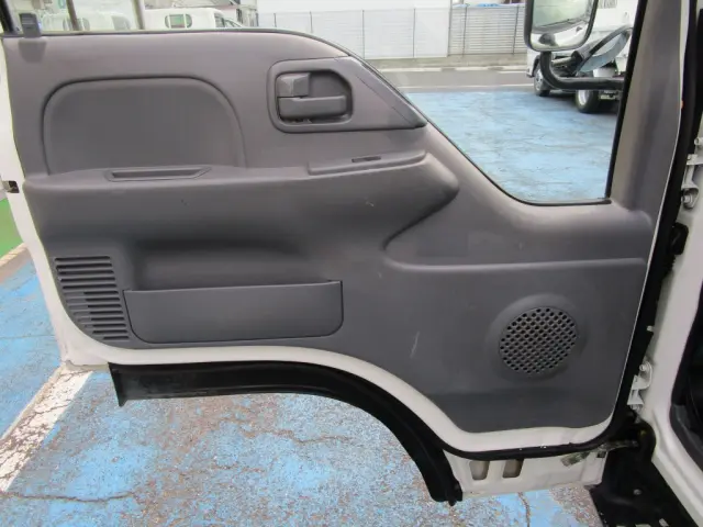 いすゞ エルフ TPG-NKR85AD(2WD)の写真34