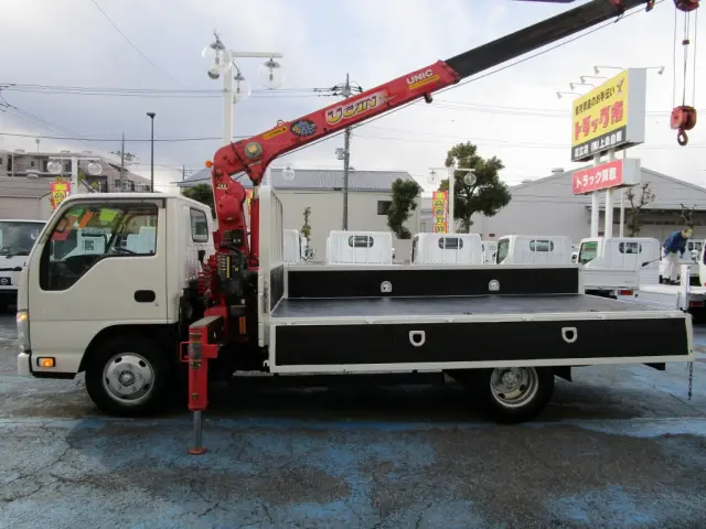 いすゞ エルフ TPG-NKR85AR(2WD)の写真10