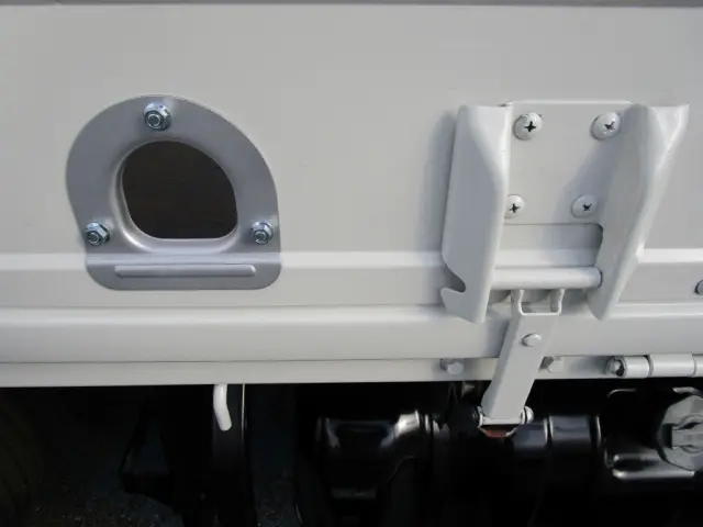 いすゞ エルフ TPG-NKR85AR(2WD)の写真17