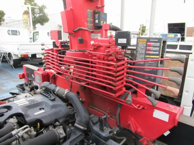 いすゞ エルフ TPG-NKR85AR(2WD)の写真21