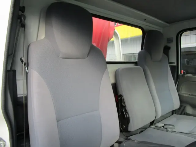 いすゞ エルフ TPG-NKR85AR(2WD)の写真35