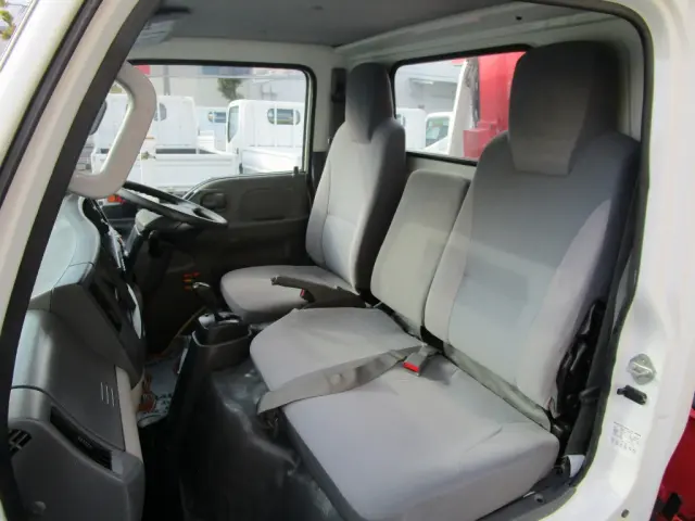 いすゞ エルフ TPG-NKR85AR(2WD)の写真38