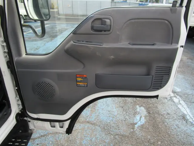 いすゞ エルフ TPG-NKR85AR(2WD)の写真43