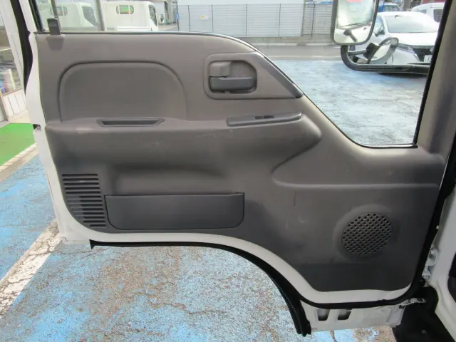 いすゞ エルフ TPG-NKR85AR(2WD)の写真44