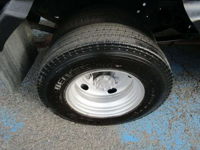 いすゞ エルフ TPG-NKR85AR(2WD)の写真50