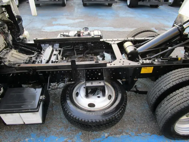 いすゞ エルフ TPG-NJR85AD(2WD)の写真16