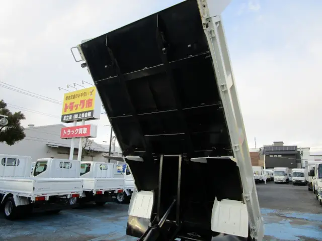 いすゞ エルフ TPG-NJR85AD(2WD)の写真19