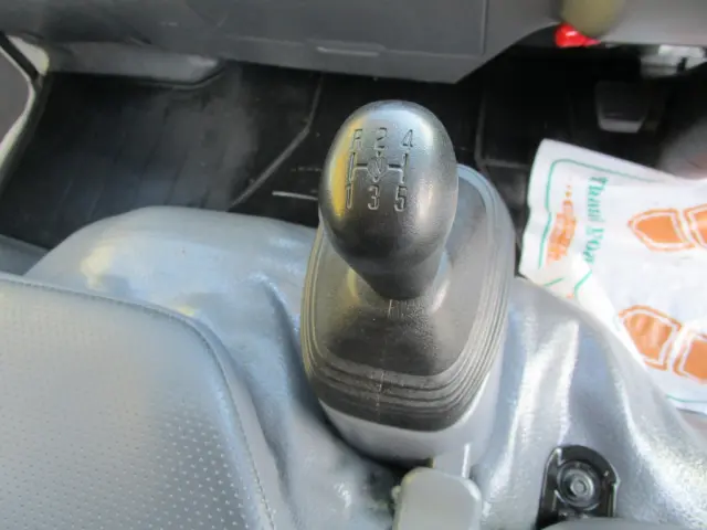 いすゞ エルフ TPG-NJR85AD(2WD)の写真27