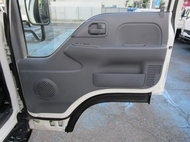 いすゞ エルフ TPG-NJR85AD(2WD)の写真33