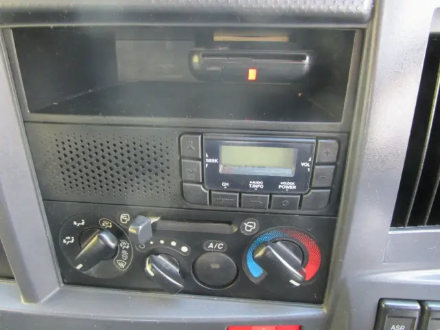 いすゞ エルフ TPG-NJR85AD(2WD)の写真35