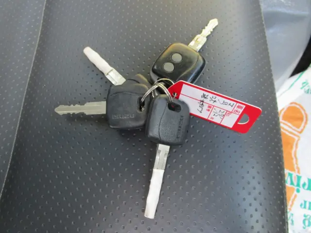 いすゞ エルフ TPG-NJR85AD(2WD)の写真45