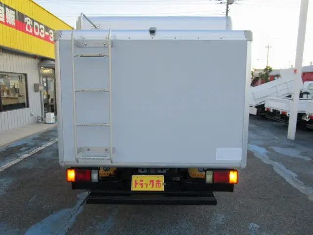 いすゞ エルフ TRG-NLR85N(2WD)の写真4