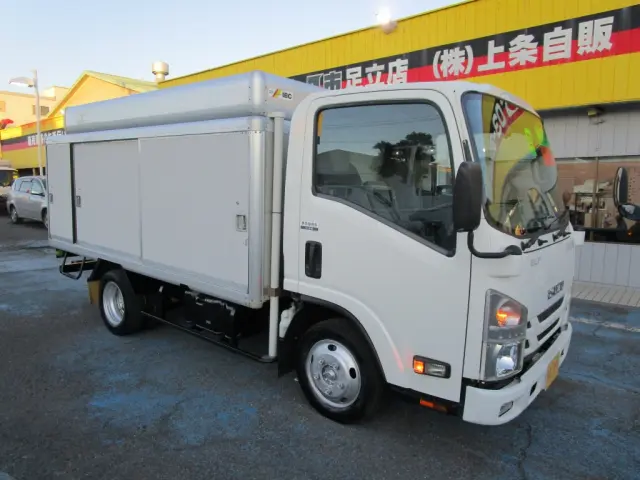 いすゞ エルフ TRG-NLR85N(2WD)の写真5