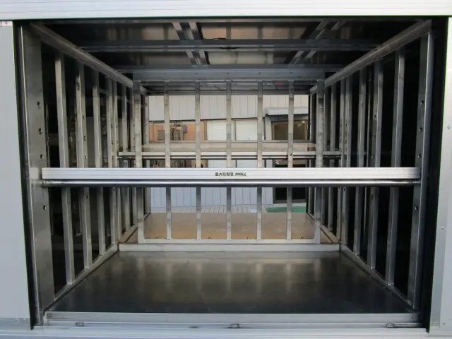 いすゞ エルフ TRG-NLR85N(2WD)の写真12