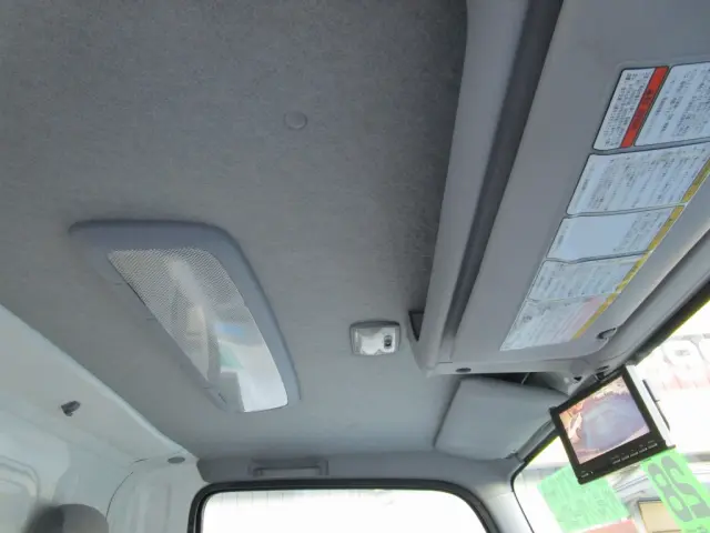 いすゞ エルフ TRG-NLR85N(2WD)の写真33