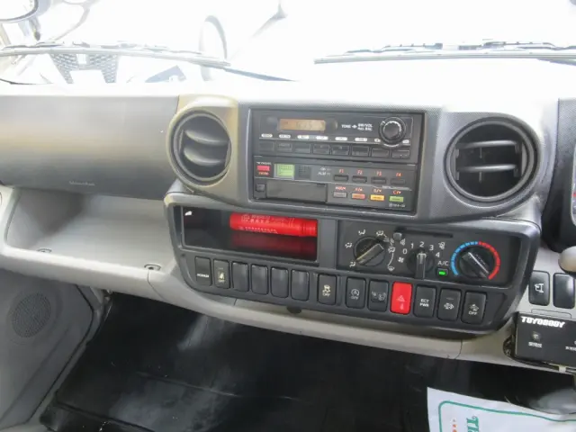 日野 デュトロ TKG-XZC605M(2WD)の写真32