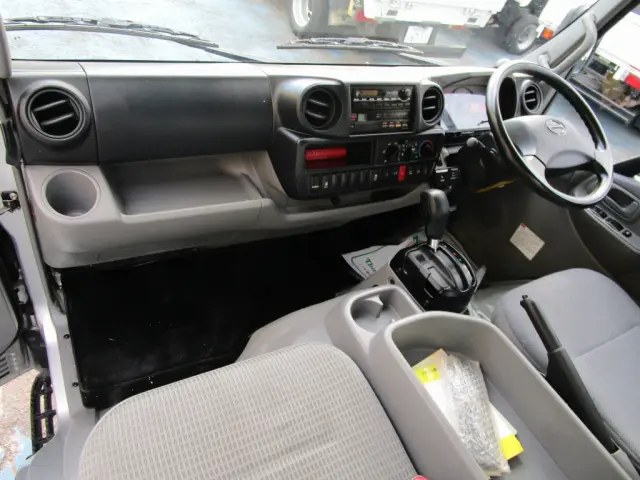 日野 デュトロ TKG-XZC605M(2WD)の写真37