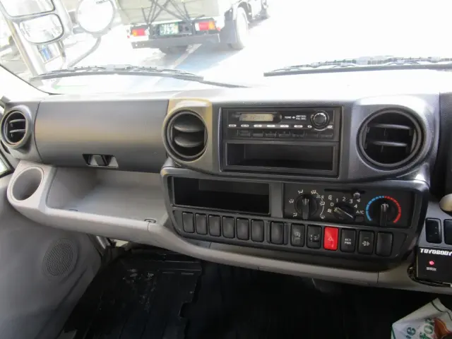 トヨタ トヨエース TKG-XZC645(2WD)の写真26