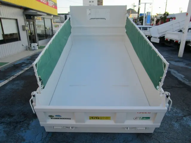 いすゞ エルフ TPG-NKR85AN(2WD)の写真4