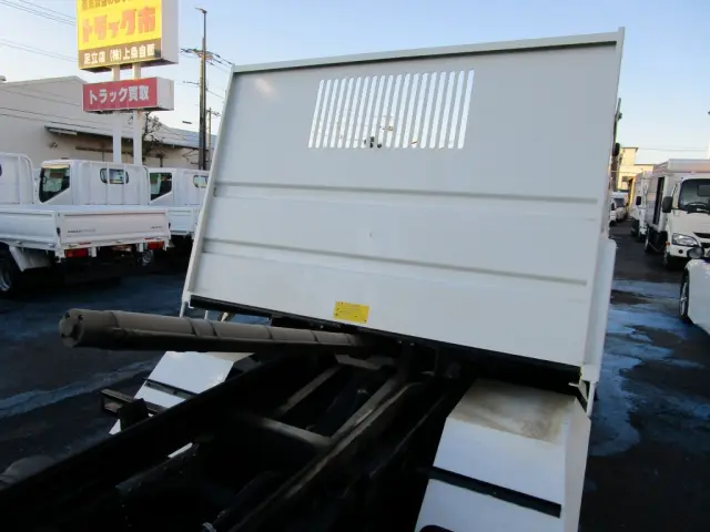 いすゞ エルフ TPG-NKR85AN(2WD)の写真20