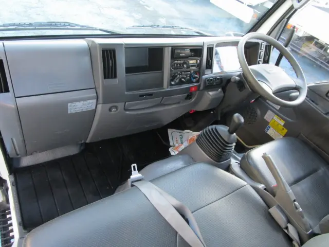 いすゞ エルフ TPG-NKR85AN(2WD)の写真31