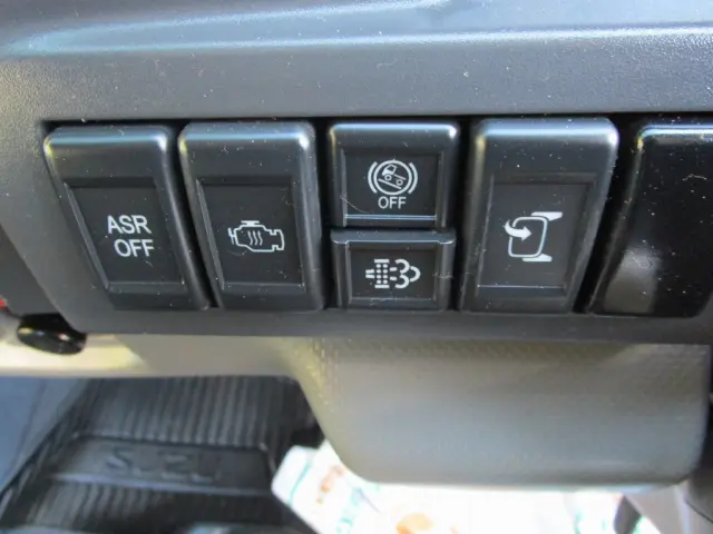 いすゞ エルフ TPG-NKR85AN(2WD)の写真35