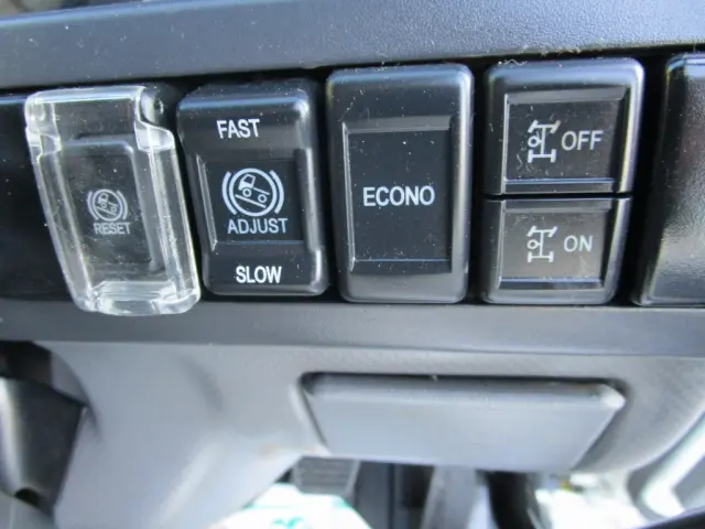 いすゞ エルフ TPG-NKR85AN(2WD)の写真36