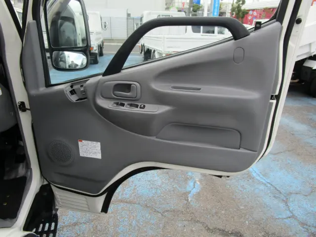 日野 デュトロ TPG-XZU655M(2WD)の写真43